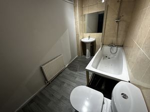 Photo 7- click for photo gallery